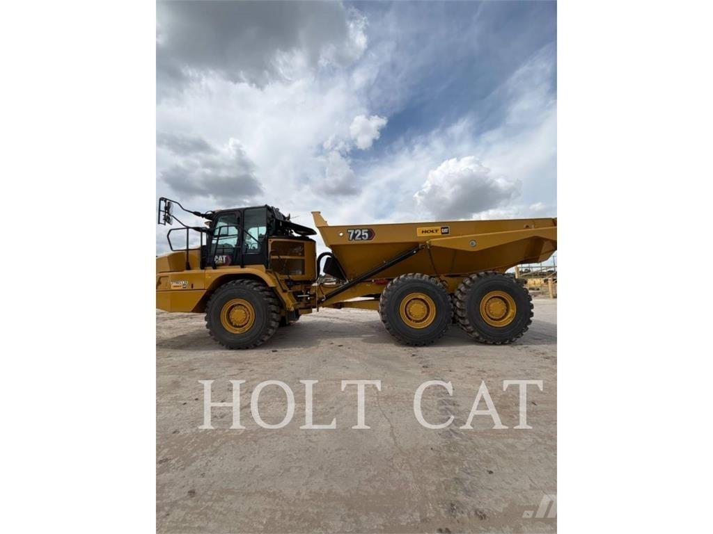 CAT 725 Дъмпери/моторни превозни средства
