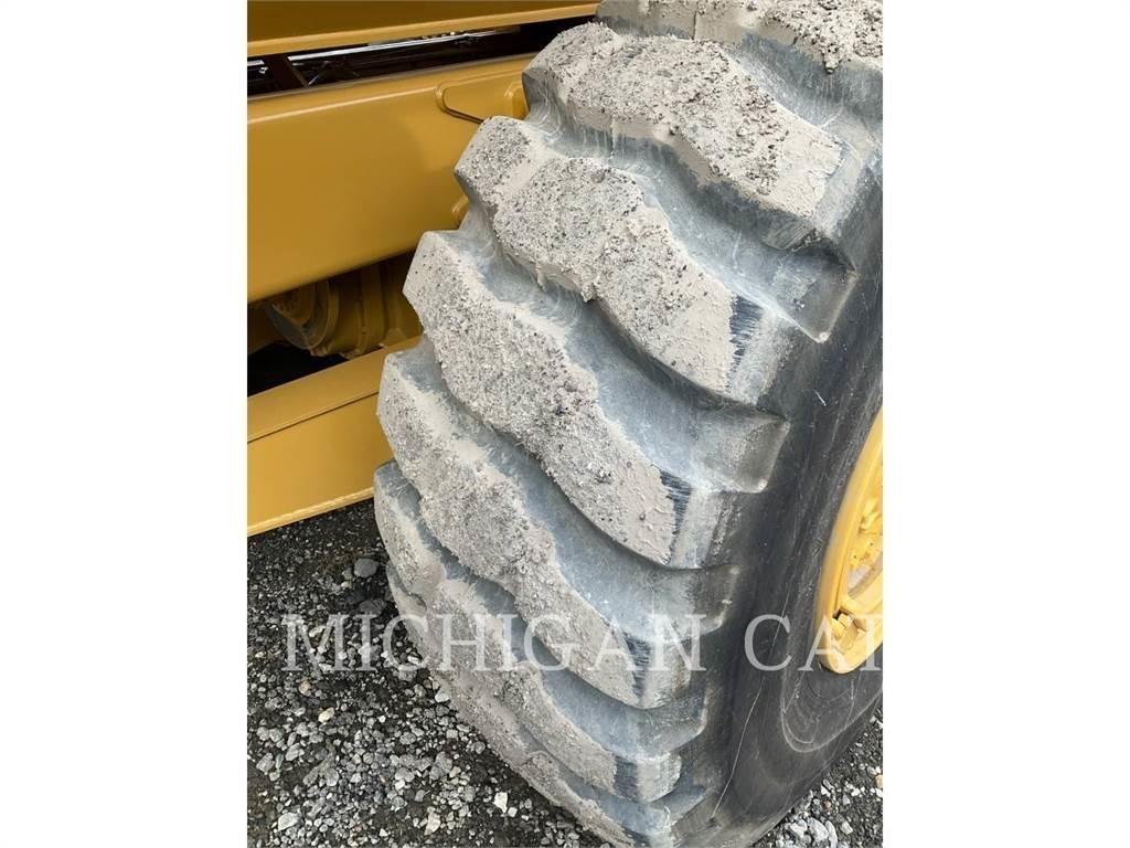CAT 725 T Дъмпери/моторни превозни средства