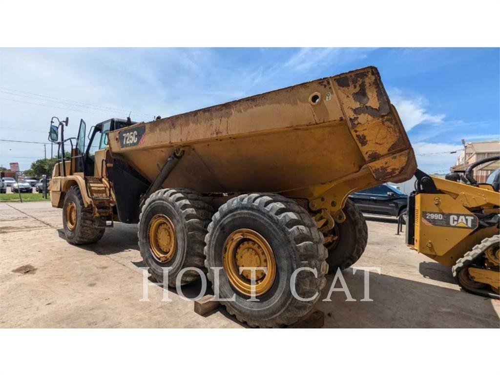 CAT 725C Дъмпери/моторни превозни средства