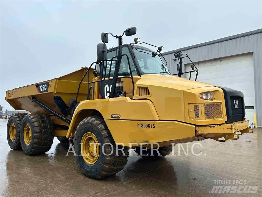 CAT 725C2 Дъмпери/моторни превозни средства