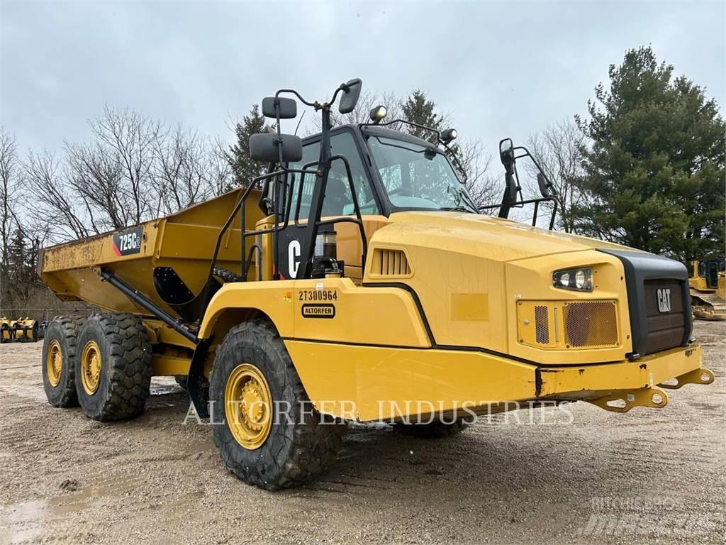 CAT 725C2 Дъмпери/моторни превозни средства