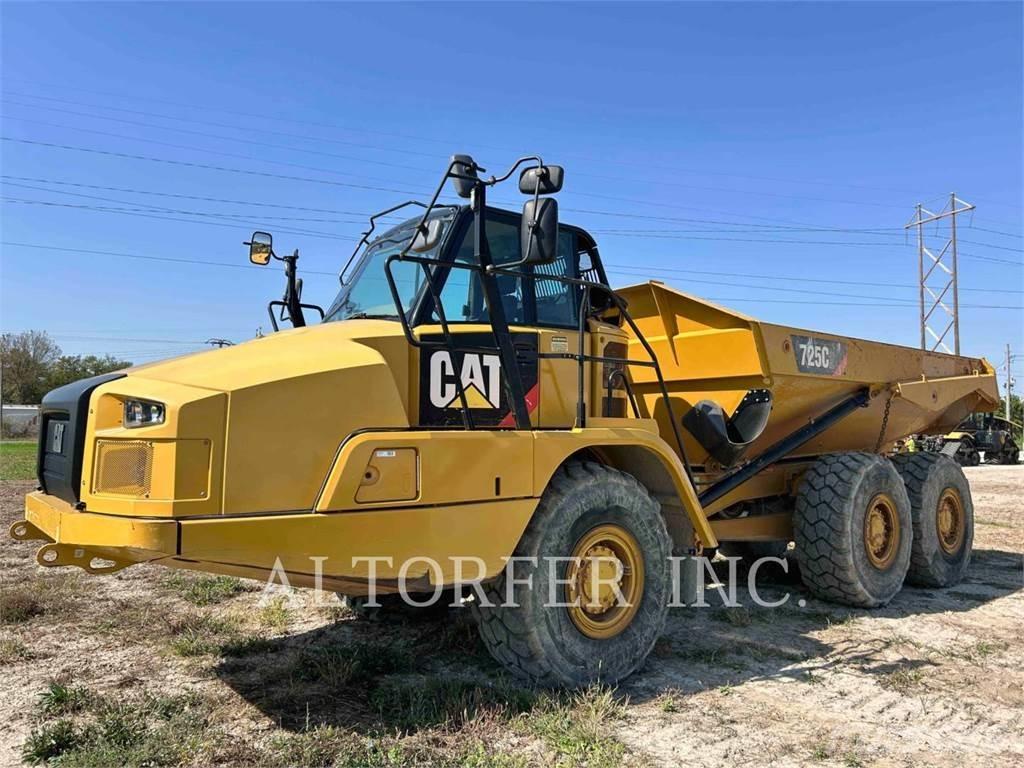 CAT 725C2 Дъмпери/моторни превозни средства