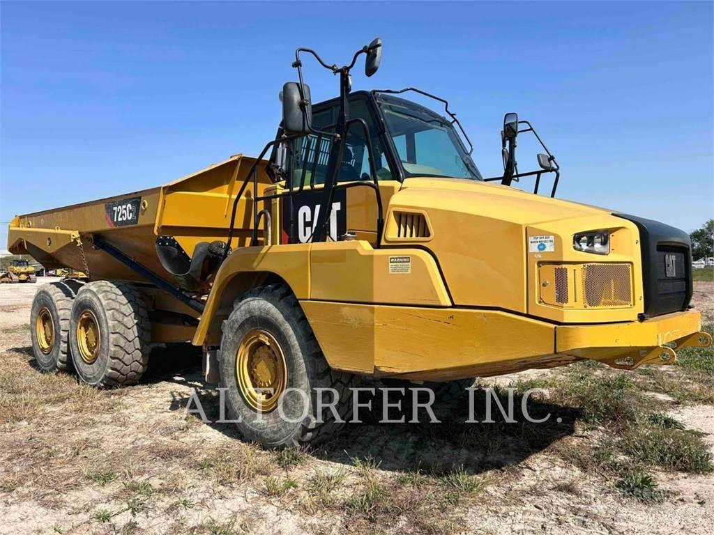 CAT 725C2 Дъмпери/моторни превозни средства
