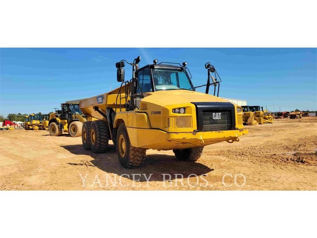 CAT 725C2 Дъмпери/моторни превозни средства