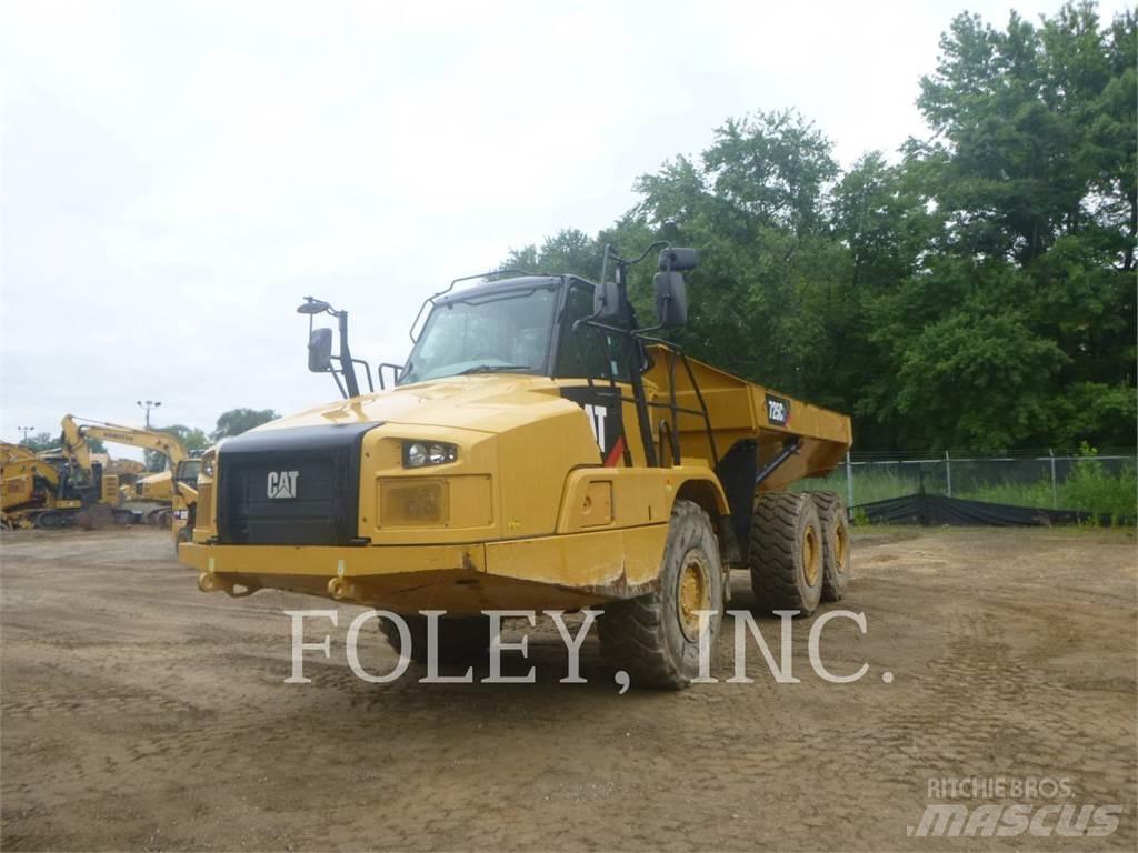 CAT 725C2 Дъмпери/моторни превозни средства