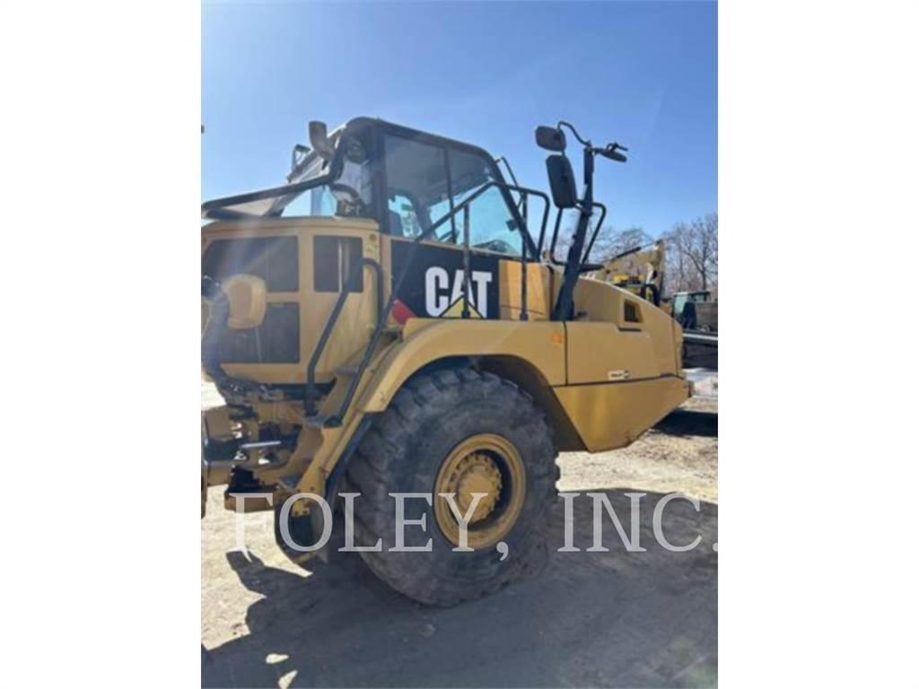 CAT 725C2 Дъмпери/моторни превозни средства