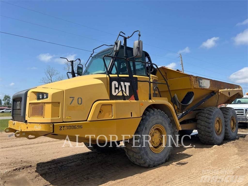 CAT 725C2 Дъмпери/моторни превозни средства