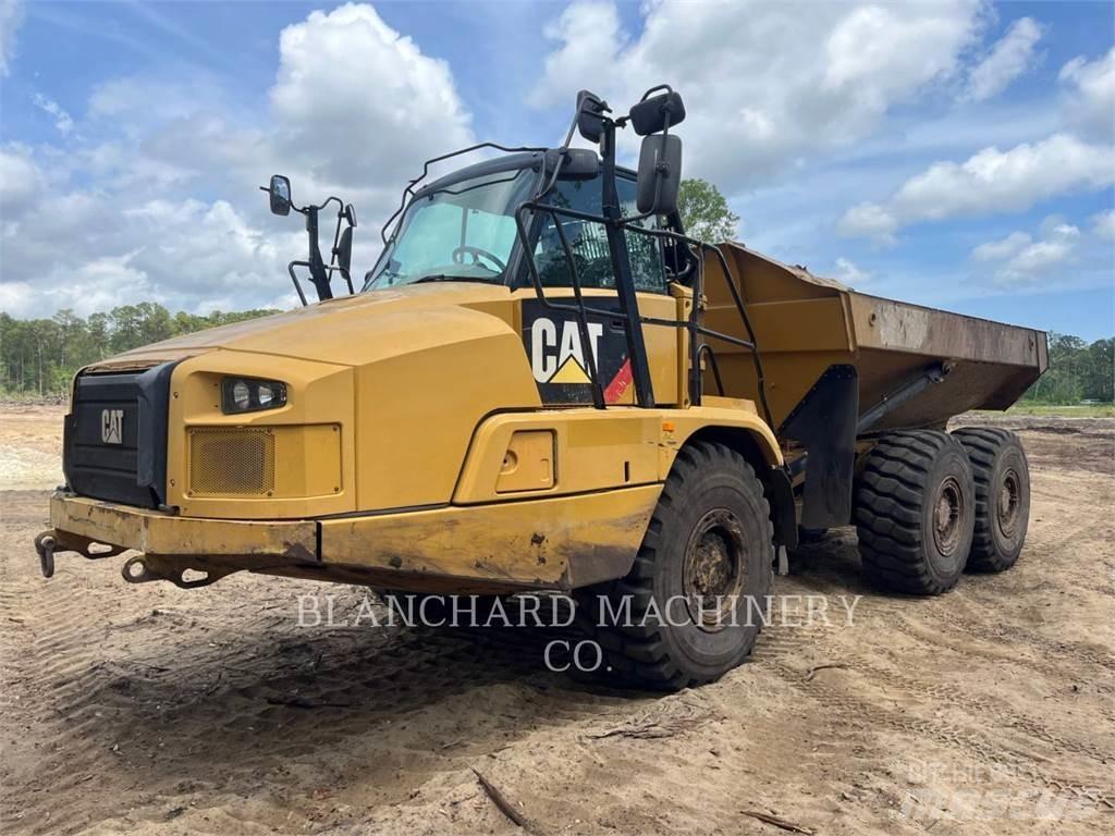 CAT 725C2 Дъмпери/моторни превозни средства