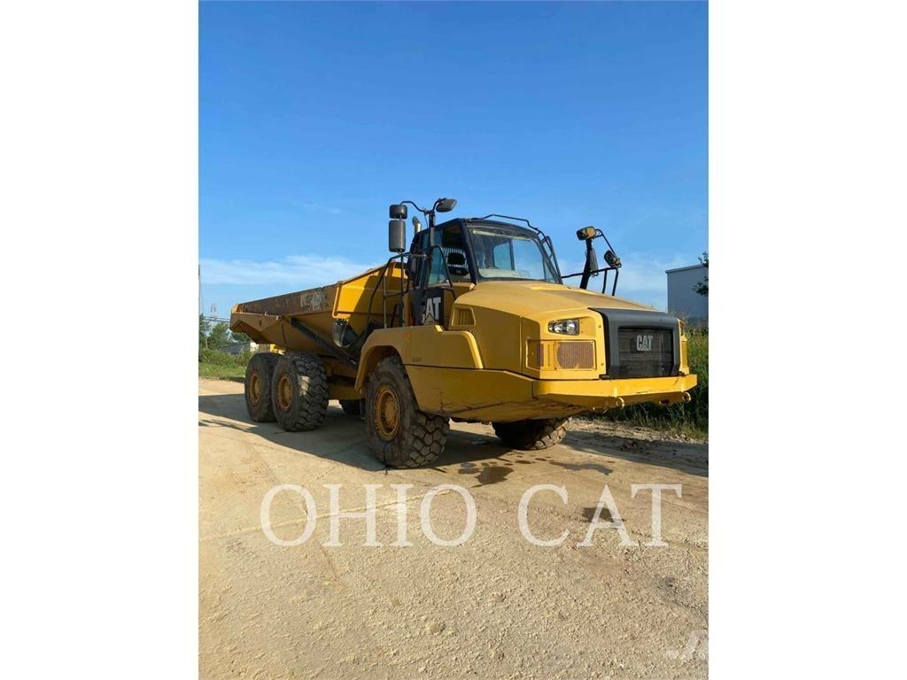 CAT 725C2 Дъмпери/моторни превозни средства