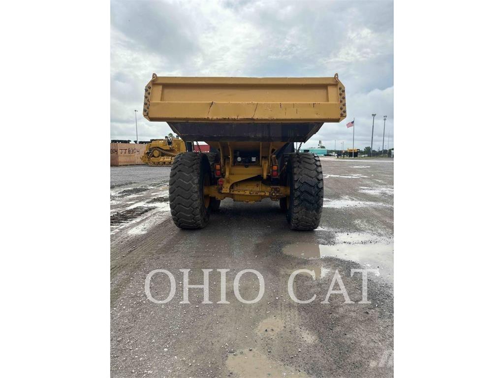 CAT 725C2 Дъмпери/моторни превозни средства