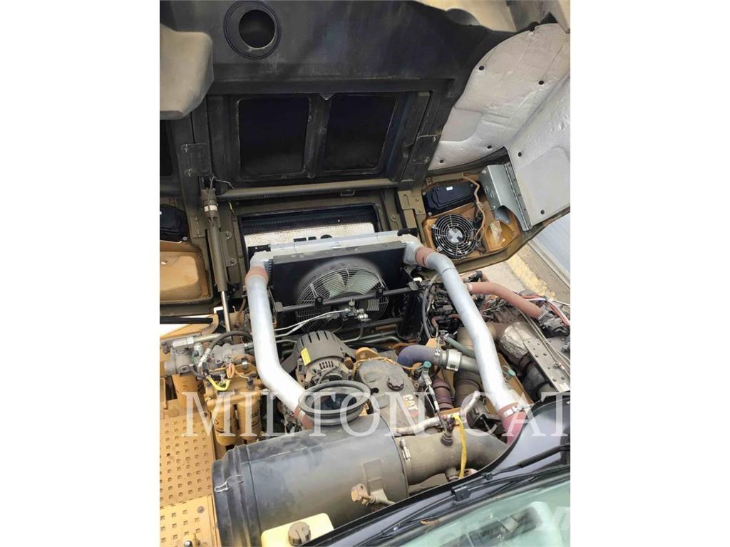 CAT 725C2 Дъмпери/моторни превозни средства