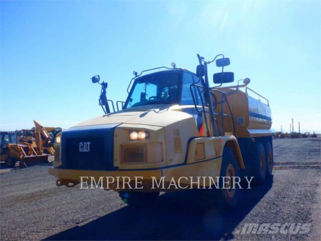 CAT 725C2 WT Цистерни за вода
