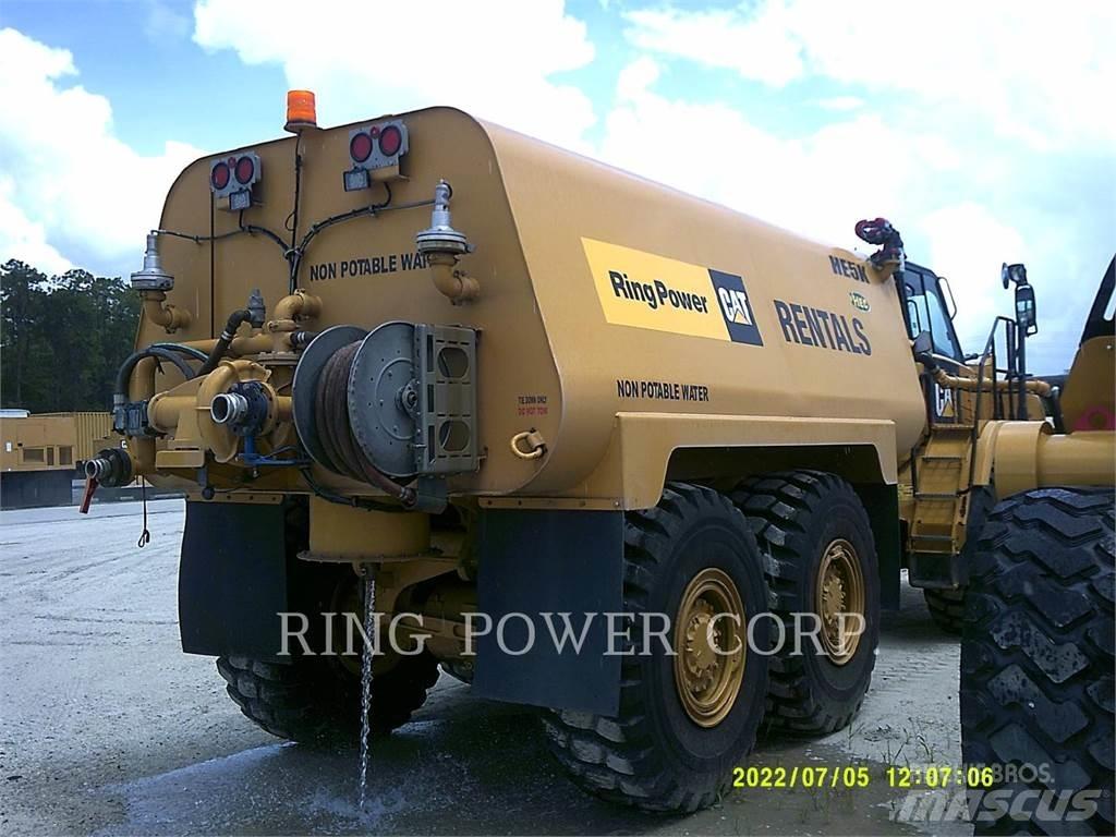 CAT 725C2WW Цистерна