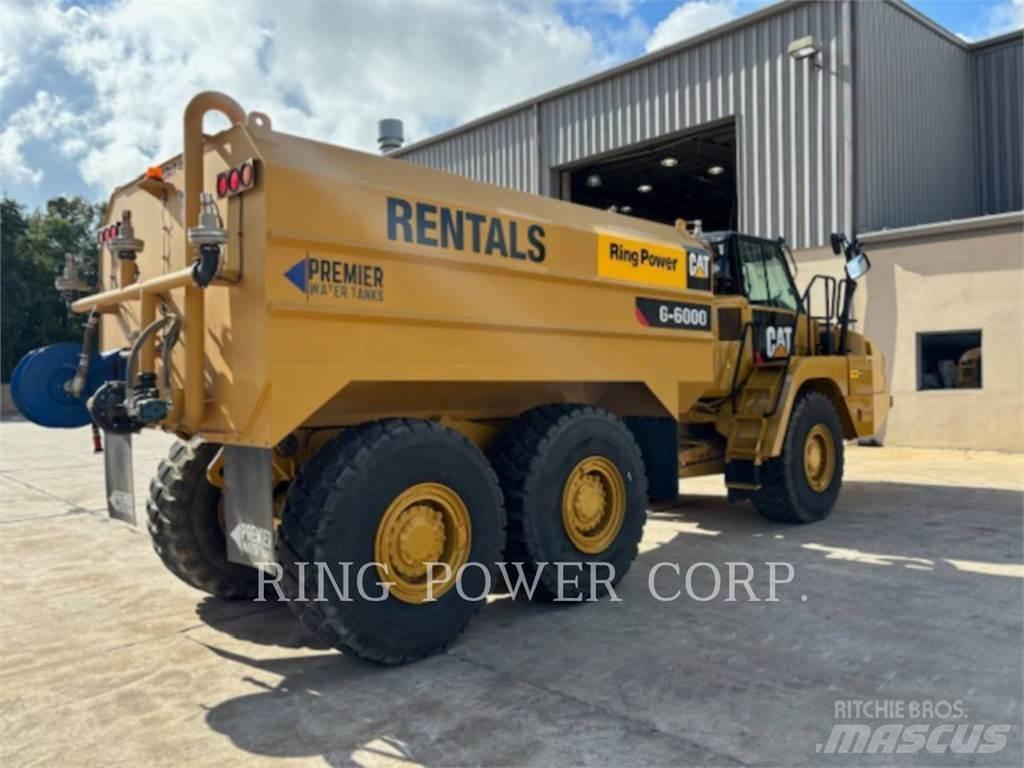 CAT 725CWW Цистерна