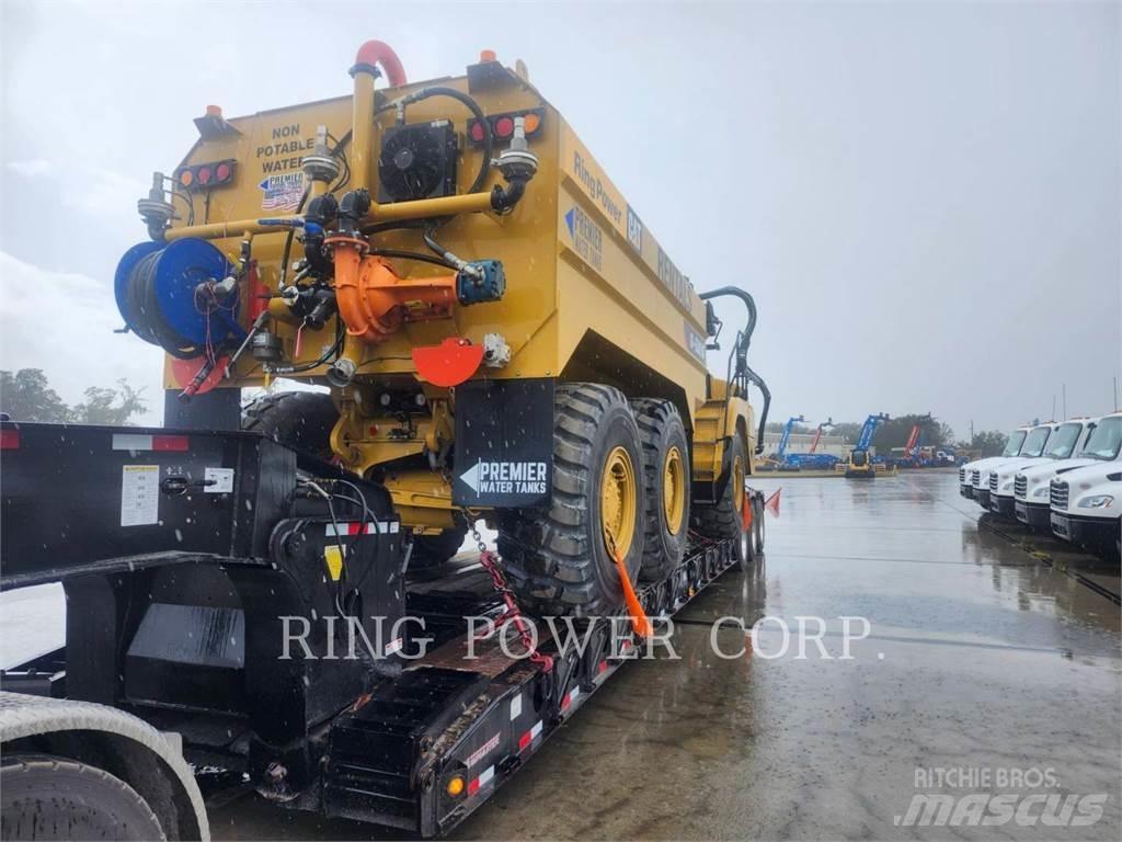 CAT 725WW Цистерна
