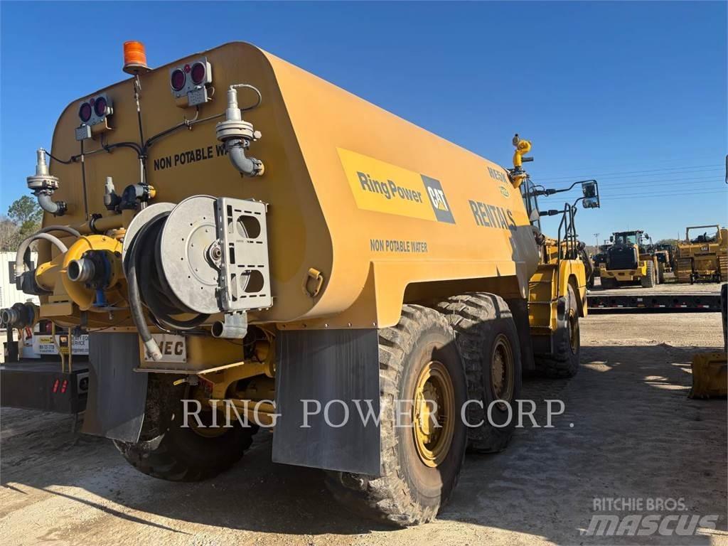 CAT 725WW Цистерна