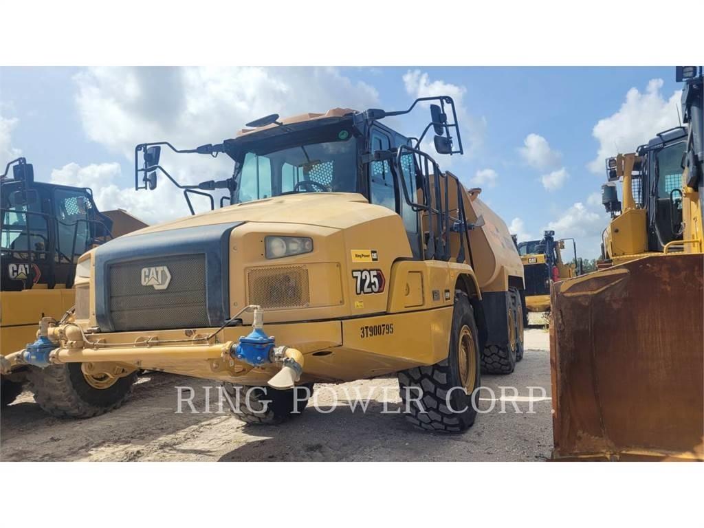 CAT 725WW Цистерна