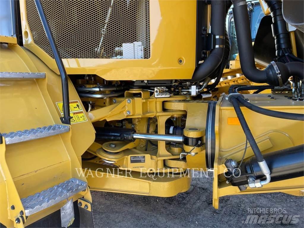 CAT 730 Дъмпери/моторни превозни средства