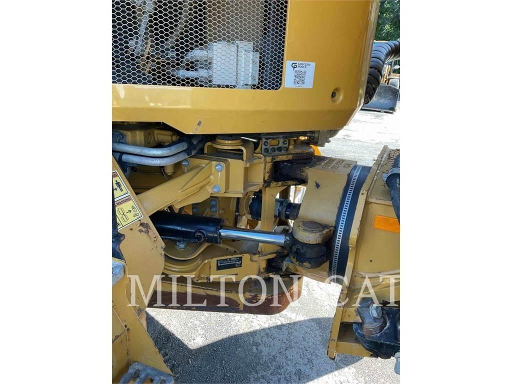 CAT 730 Дъмпери/моторни превозни средства