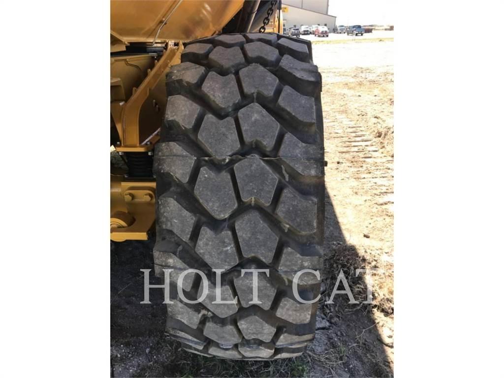 CAT 730 Дъмпери/моторни превозни средства