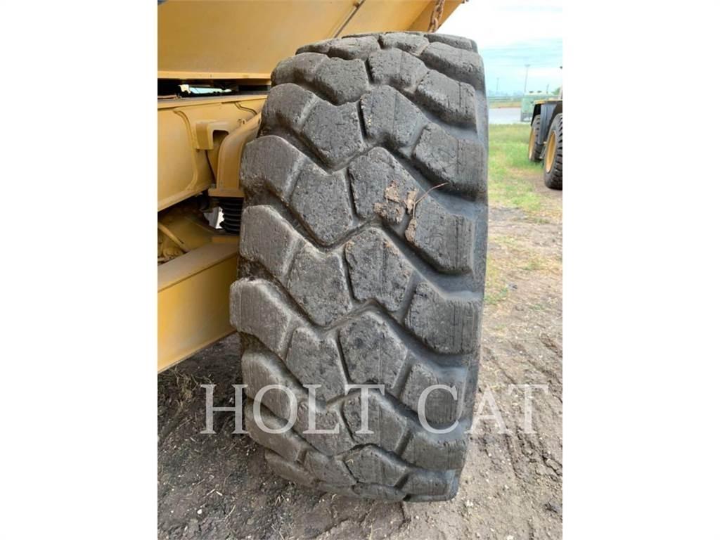 CAT 730 Дъмпери/моторни превозни средства