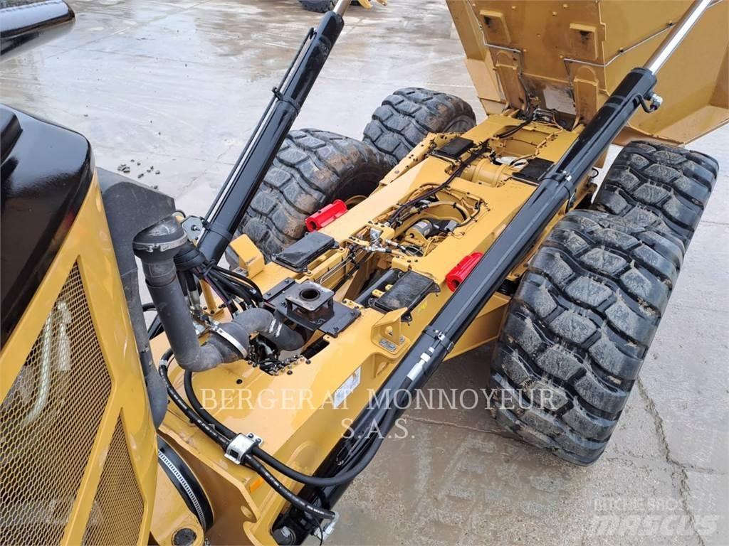 CAT 730 Дъмпери/моторни превозни средства