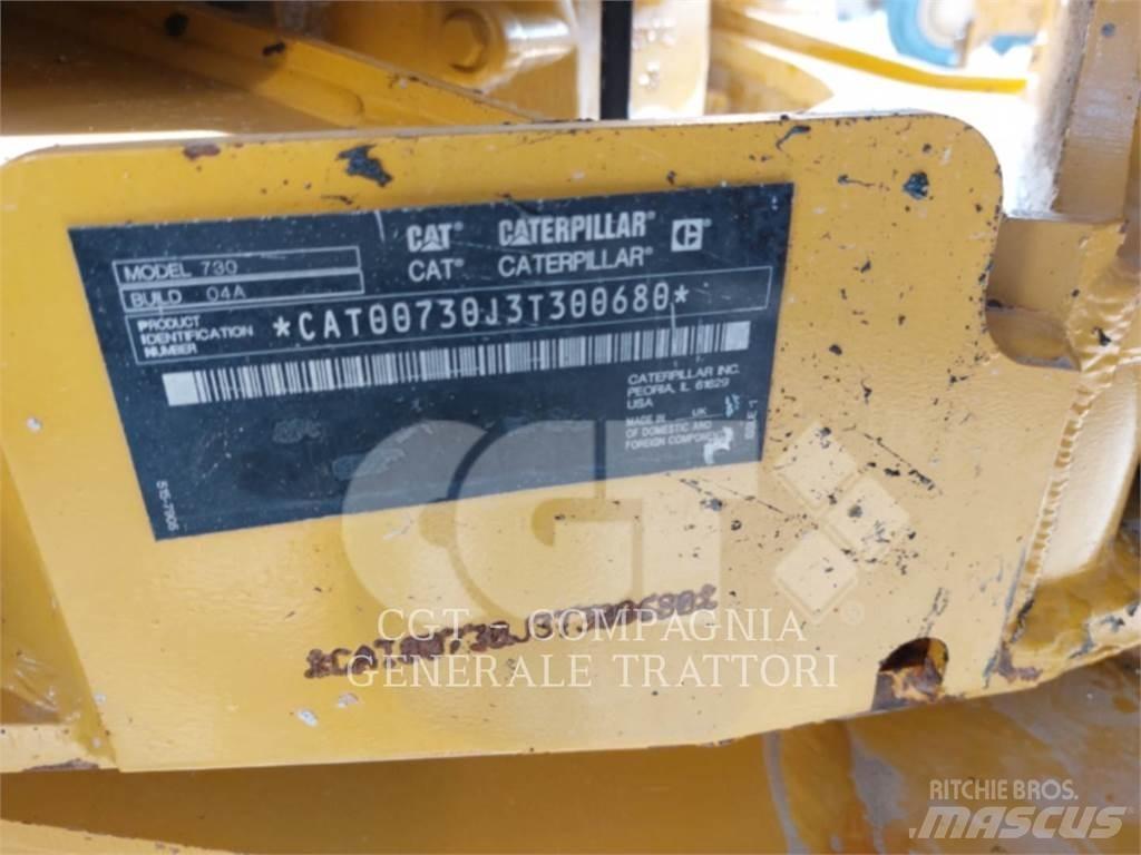 CAT 730 Дъмпери/моторни превозни средства