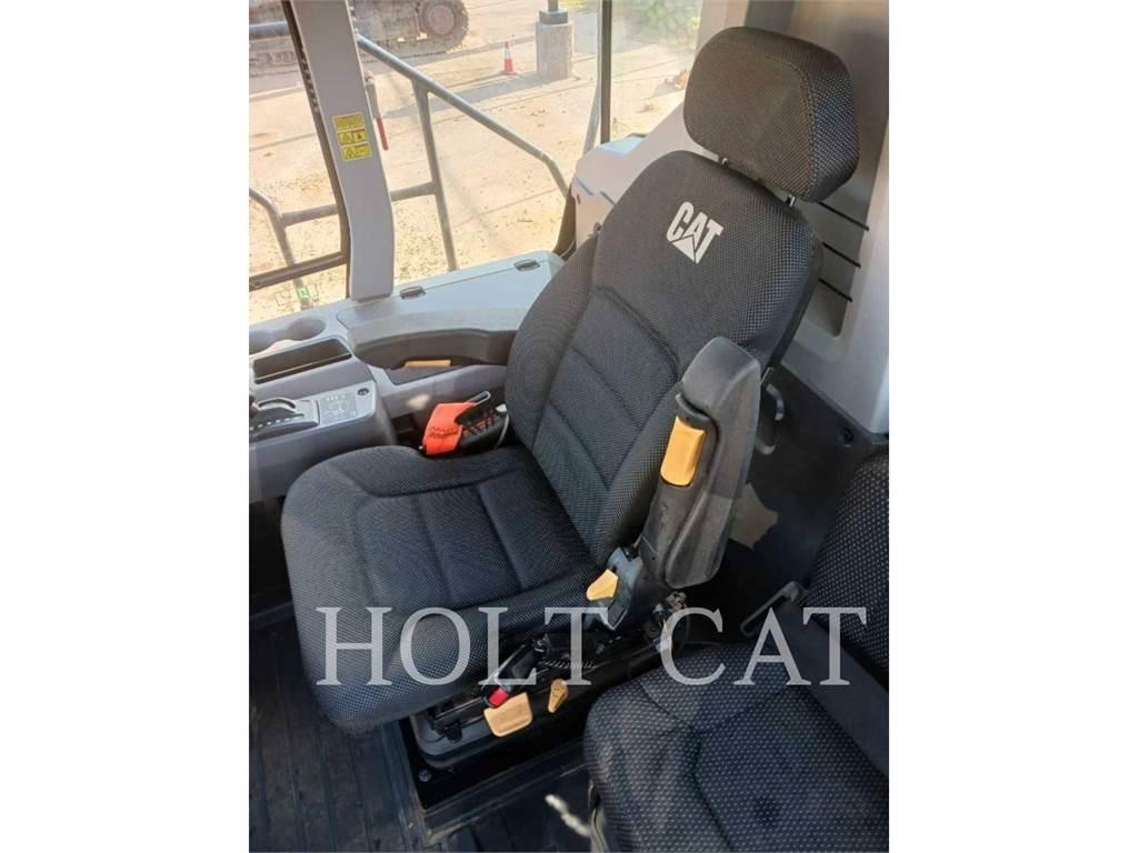 CAT 730 Дъмпери/моторни превозни средства