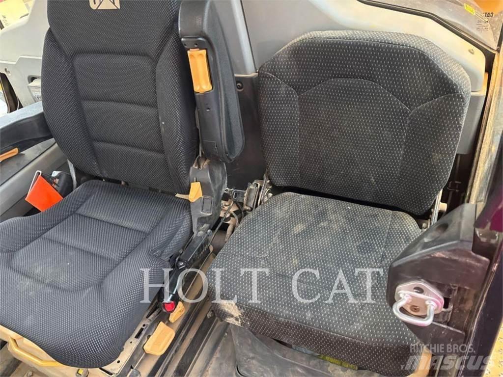 CAT 730 Дъмпери/моторни превозни средства