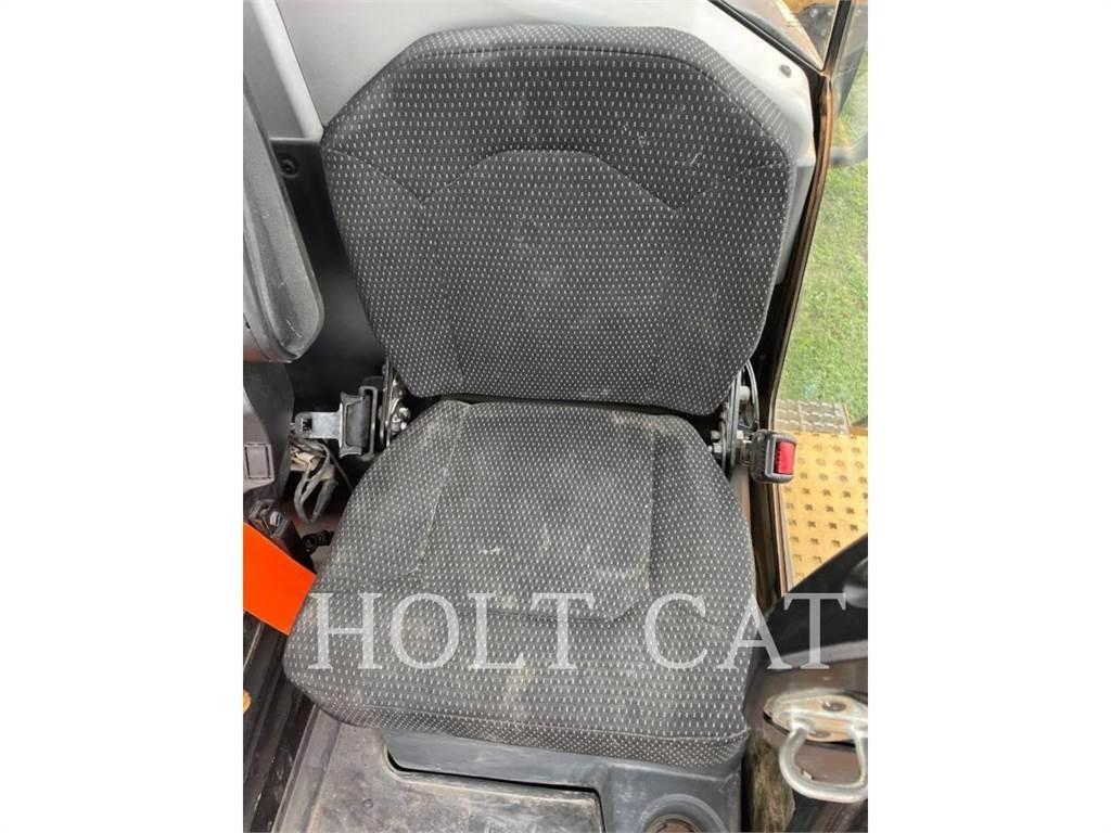 CAT 730 Дъмпери/моторни превозни средства