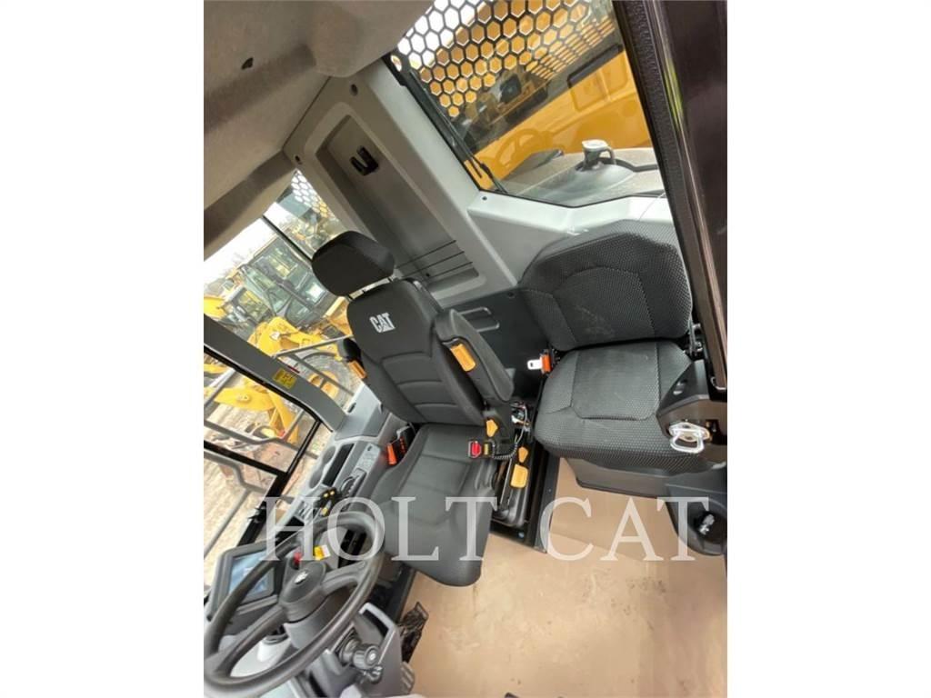 CAT 730 Дъмпери/моторни превозни средства
