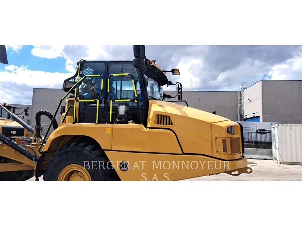 CAT 730 Дъмпери/моторни превозни средства