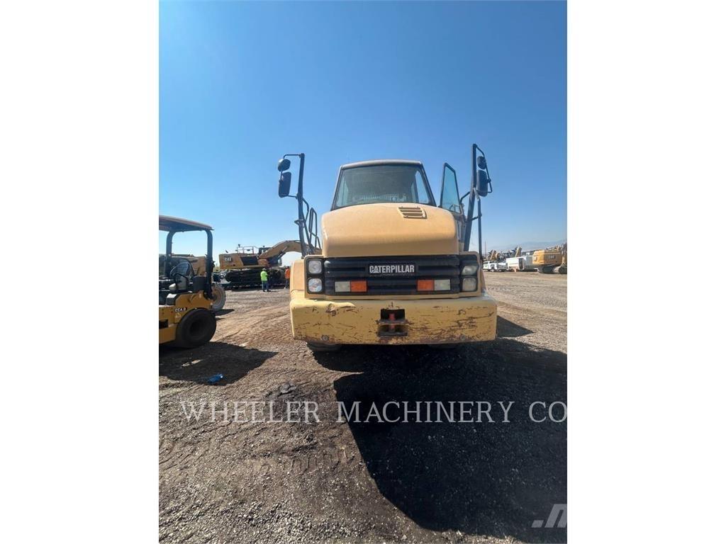 CAT 730 Дъмпери/моторни превозни средства