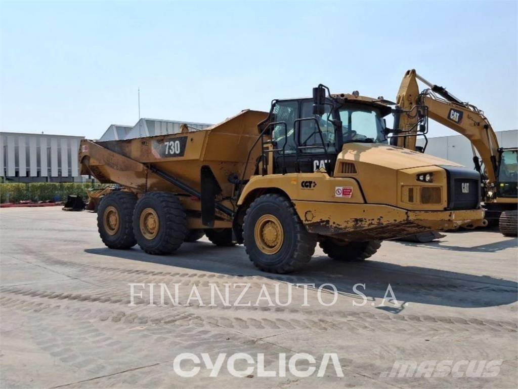 CAT 730 Дъмпери/моторни превозни средства