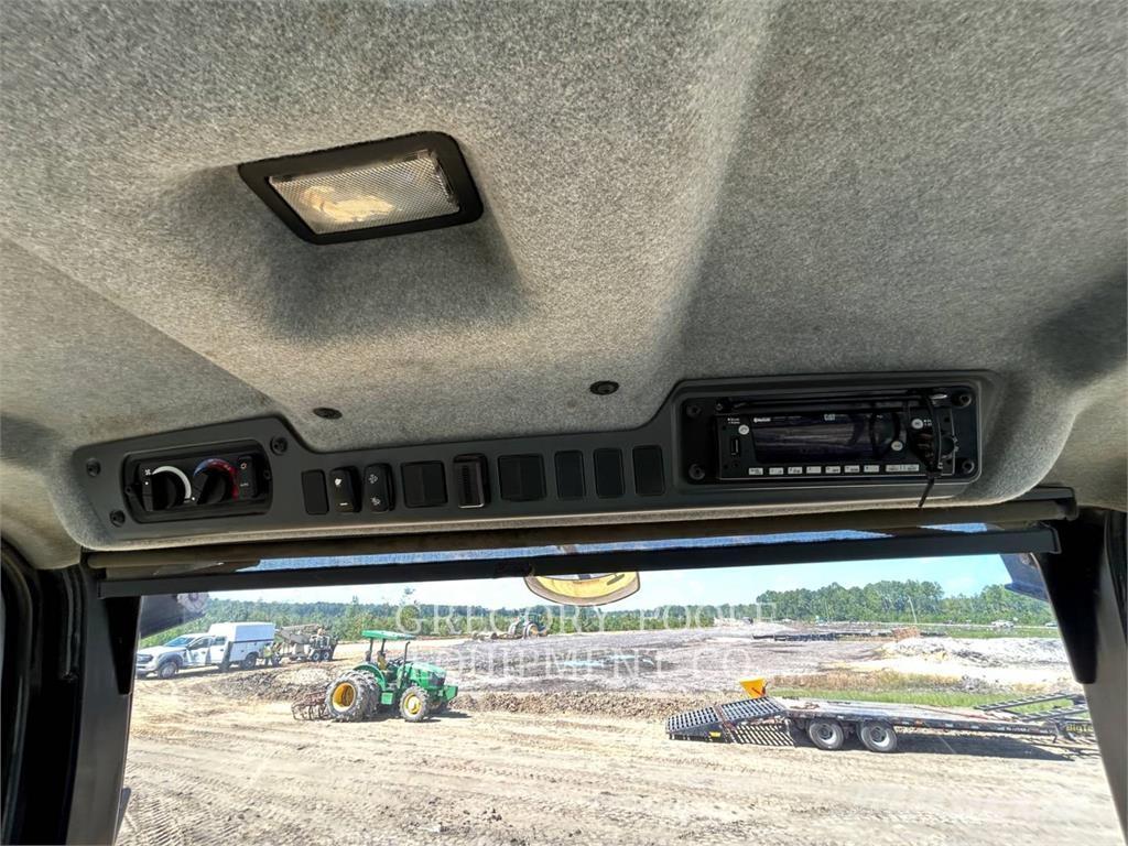 CAT 730-04 Дъмпери/моторни превозни средства