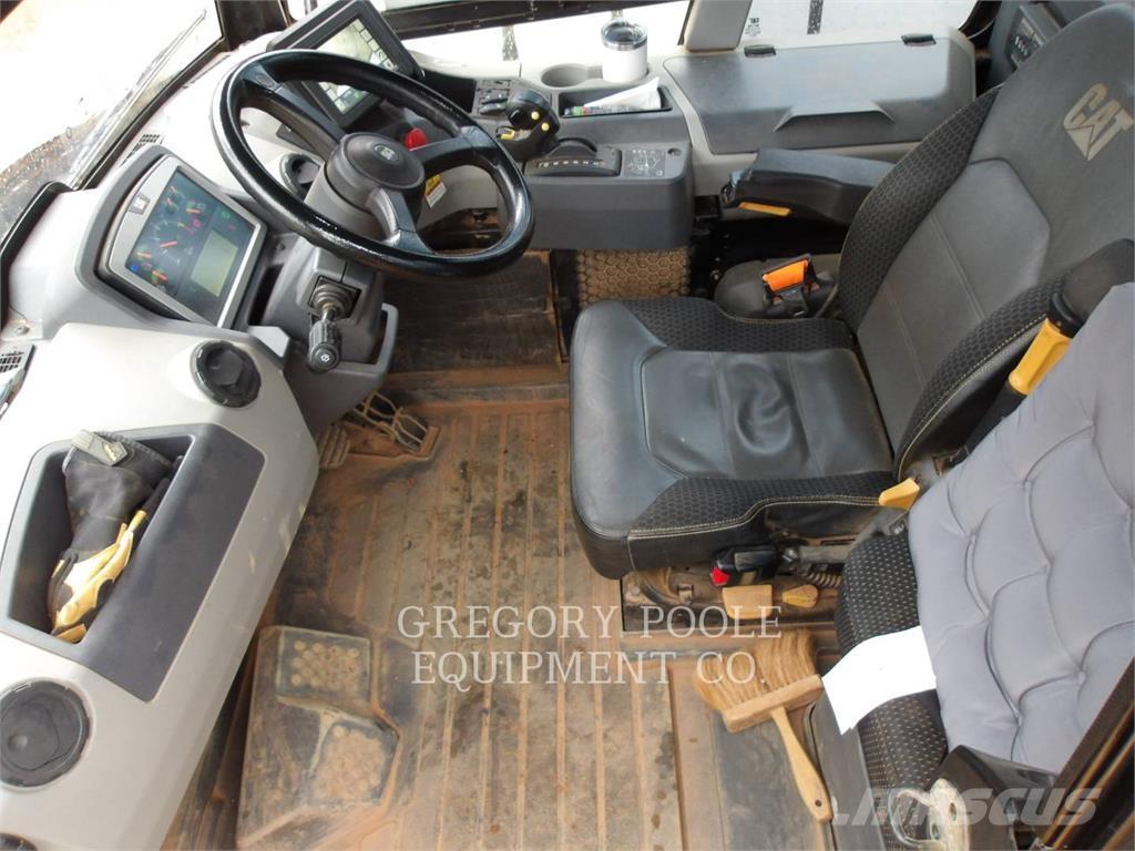 CAT 730-04 Дъмпери/моторни превозни средства