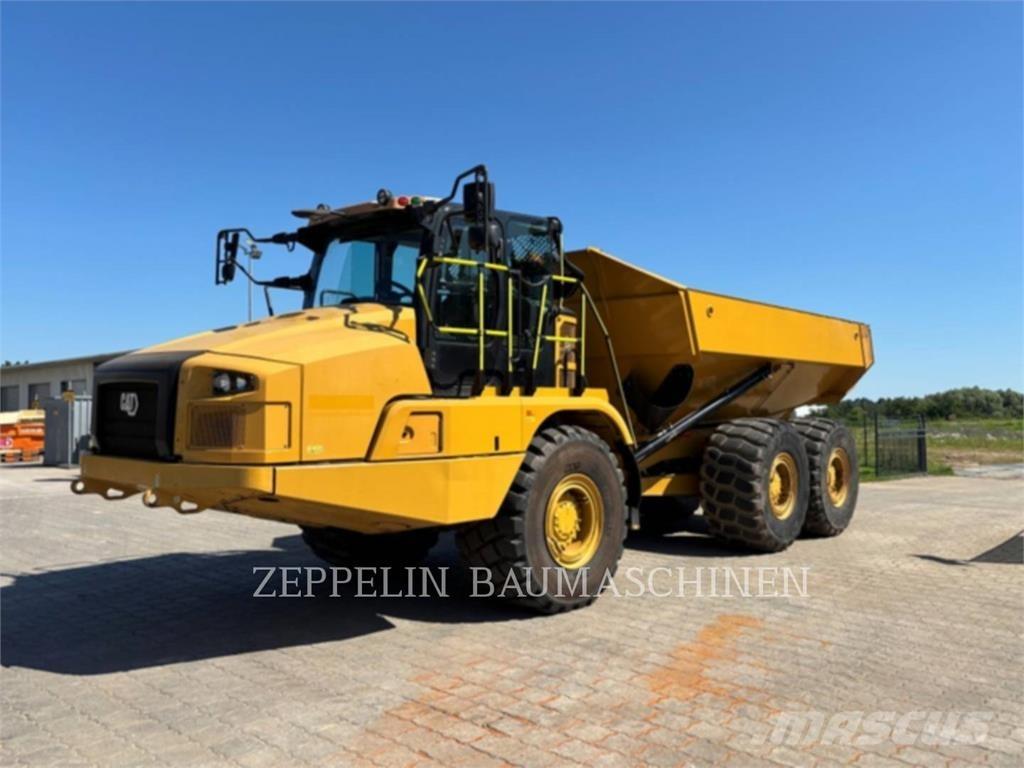 CAT 730-04A Дъмпери/моторни превозни средства