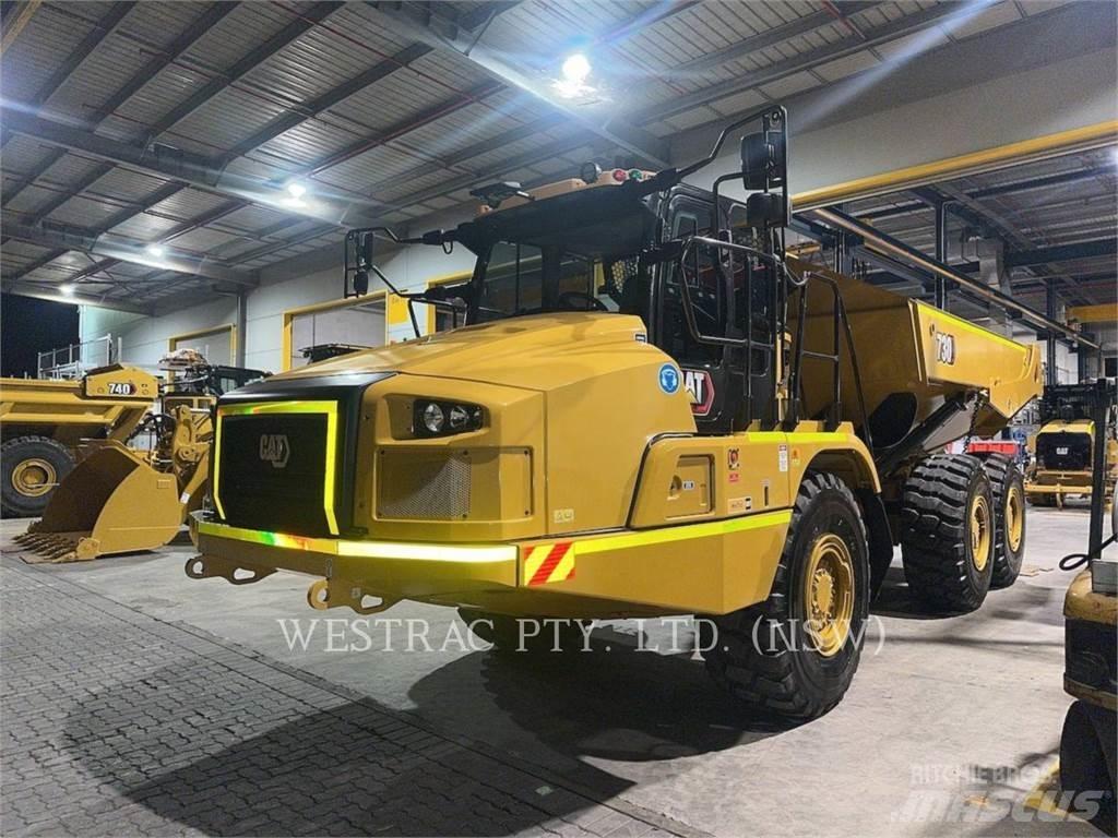 CAT 730-04LRC Дъмпери/моторни превозни средства