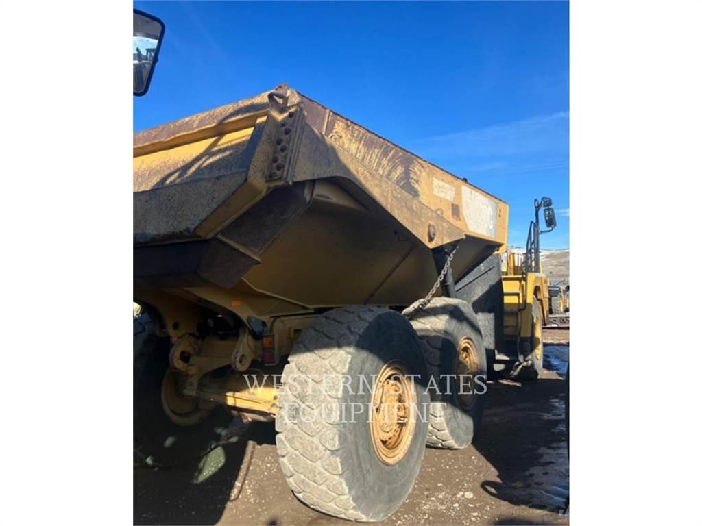 CAT 730C Дъмпери/моторни превозни средства