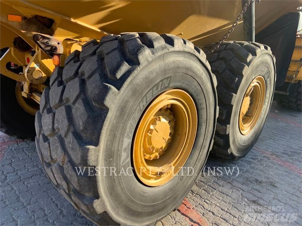 CAT 730C2 Дъмпери/моторни превозни средства