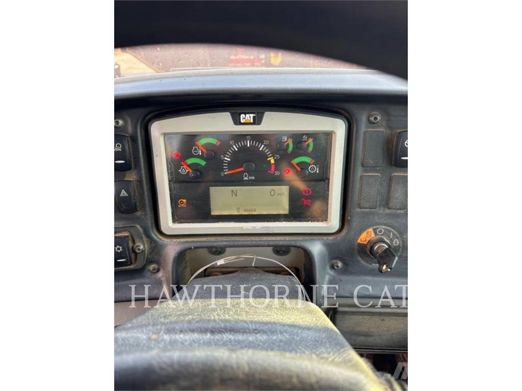 CAT 730C2 Дъмпери/моторни превозни средства