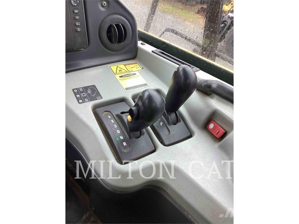 CAT 735C Дъмпери/моторни превозни средства
