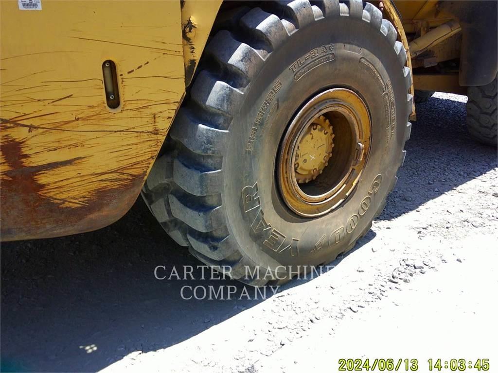 CAT 740 Дъмпери/моторни превозни средства