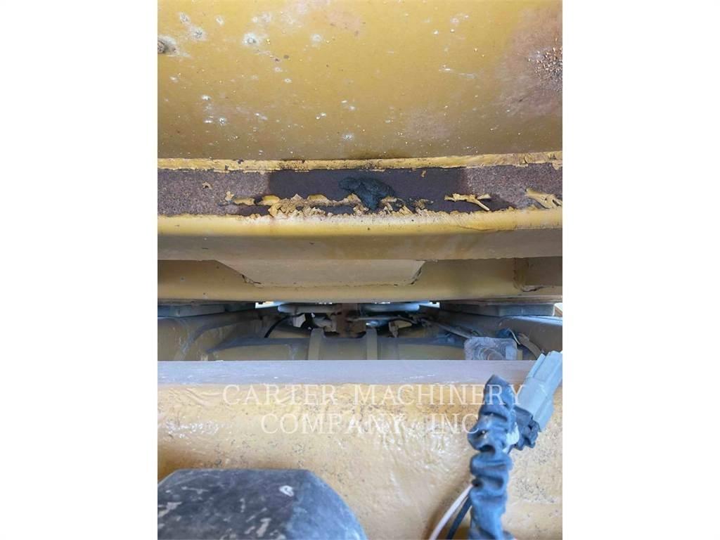 CAT 740 Дъмпери/моторни превозни средства