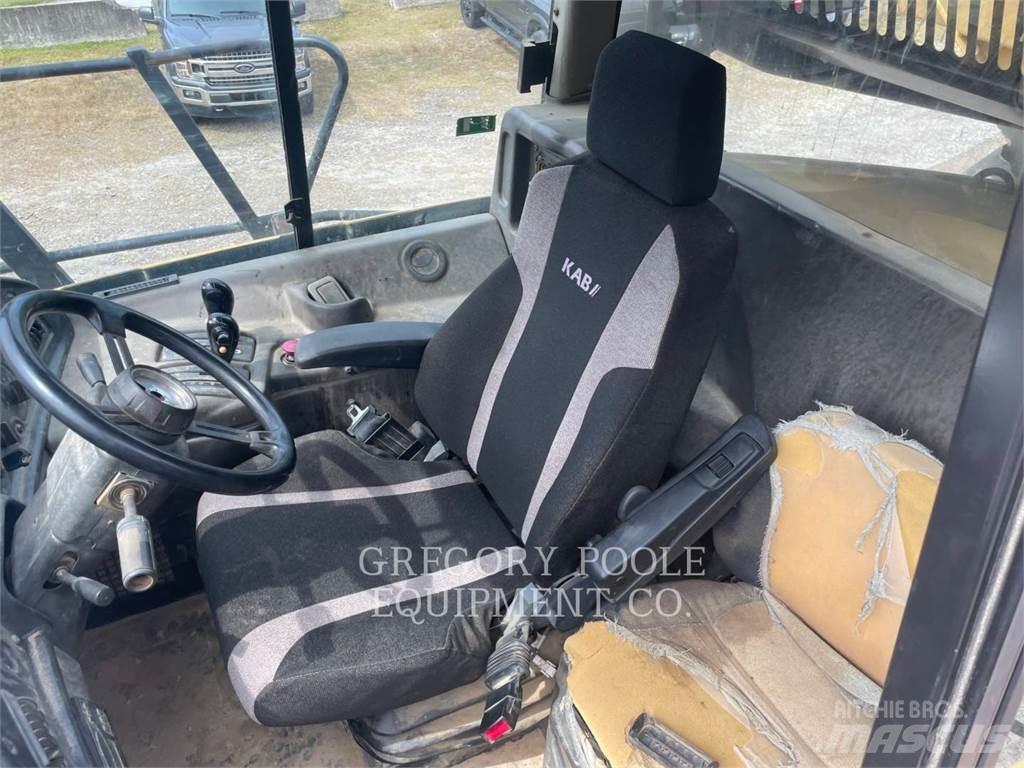 CAT 740 Дъмпери/моторни превозни средства