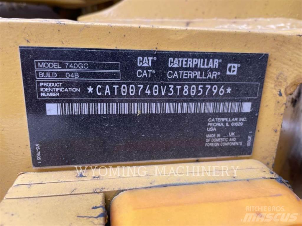 CAT 740 GC Дъмпери/моторни превозни средства