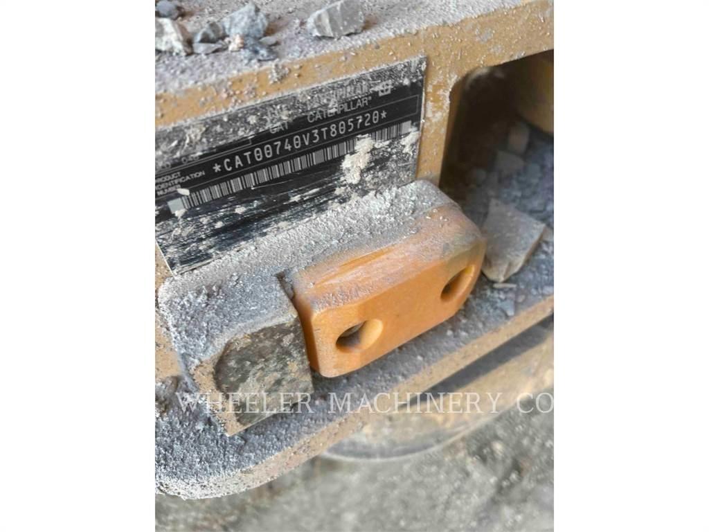 CAT 740 GC Дъмпери/моторни превозни средства