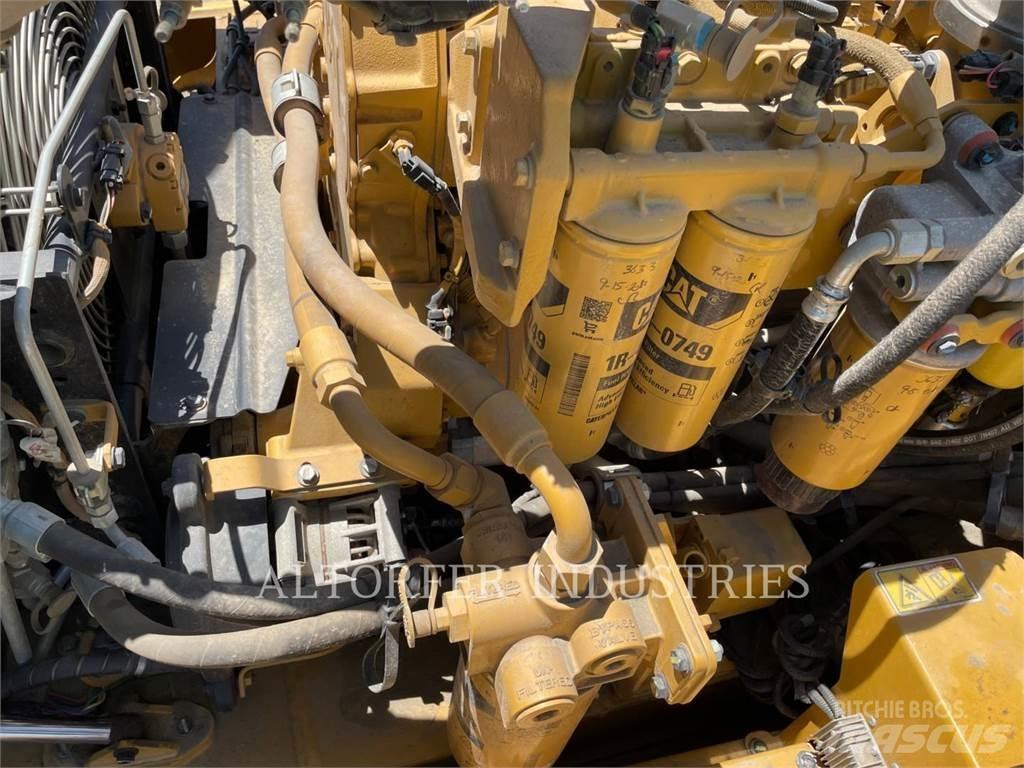 CAT 740B Дъмпери/моторни превозни средства