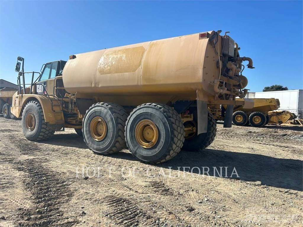 CAT 740B Цистерна