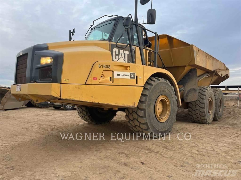 CAT 740B Дъмпери/моторни превозни средства